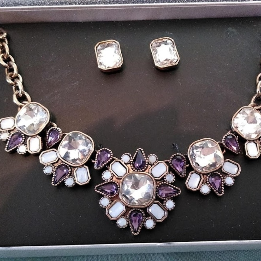 Beautiful Amethyst and Clear Rhinestone Necklace